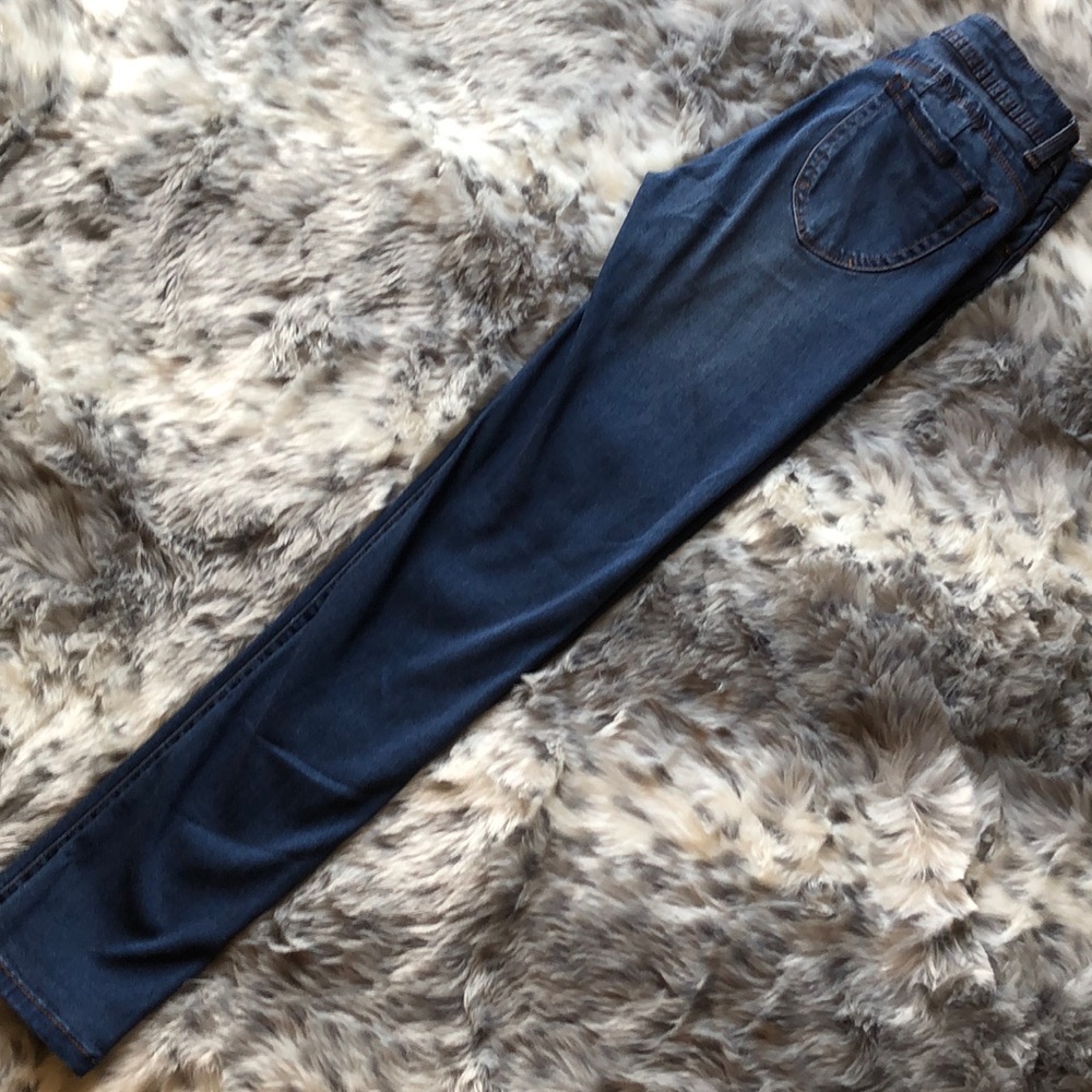 Mid Rise Jeans - Picture 3 of 5